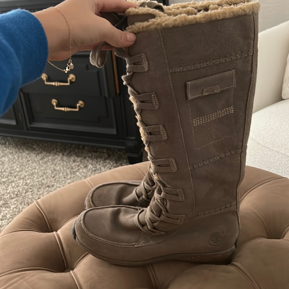Timberland tall lace up boot size 9